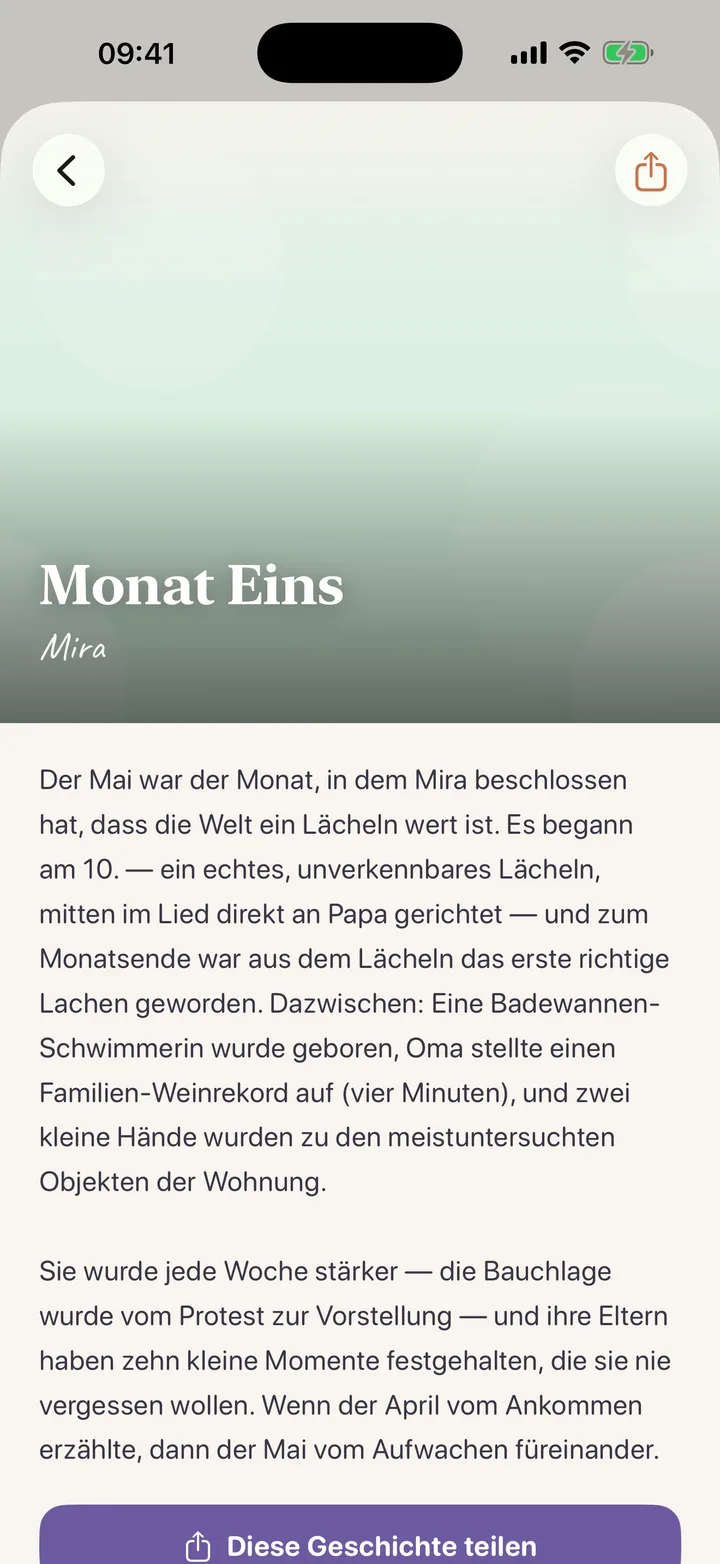 Monatsgeschichte in der Lunita App: die Einträge eines Monats, zu einer warm erzählten Erinnerung mit dem Titel Monat Eins gewebt
